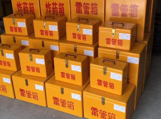 海拉尔玻璃钢雷管箱的使用寿命一般是多少？